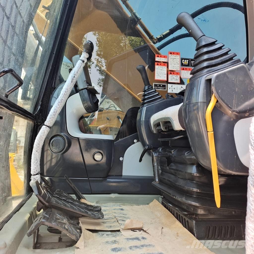 CAT 324 D Vikšriniai ekskavatoriai