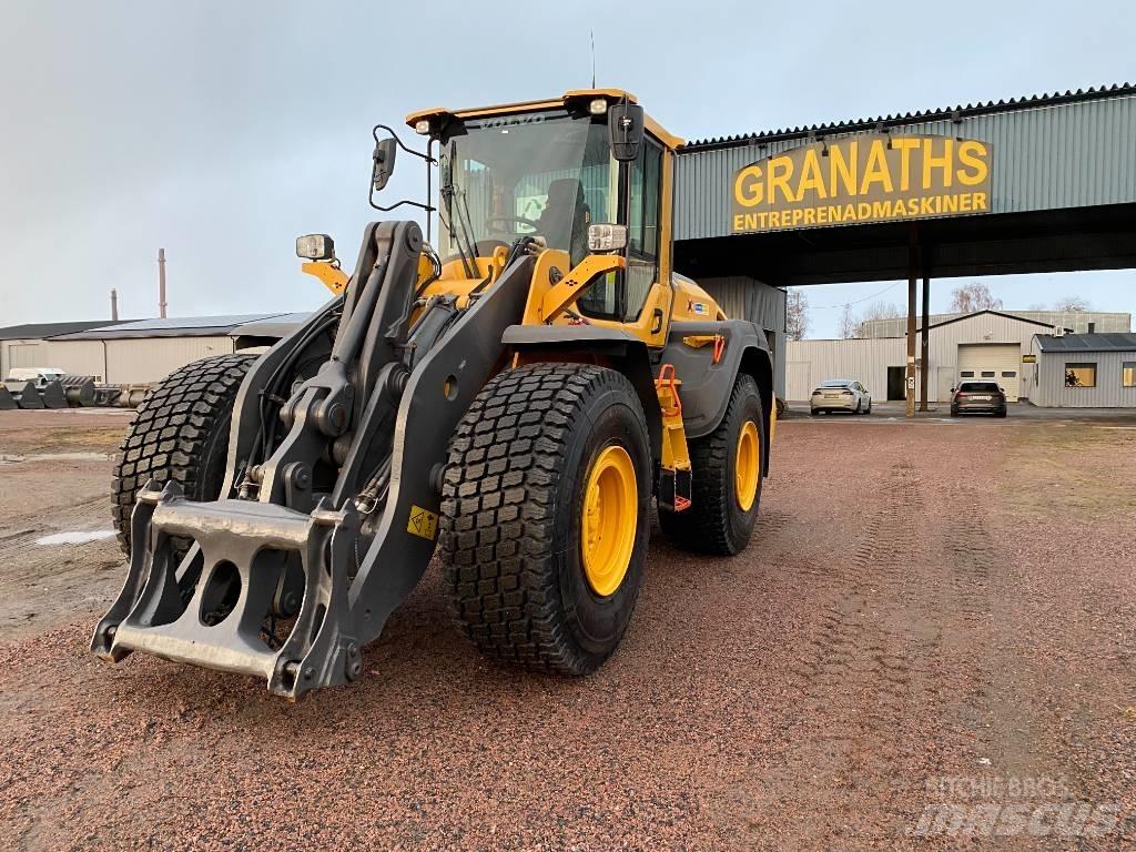 Volvo L 110 H / L110H Naudoti ratiniai krautuvai