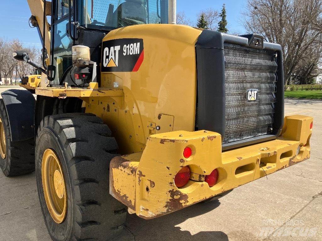 CAT 918 M Naudoti ratiniai krautuvai