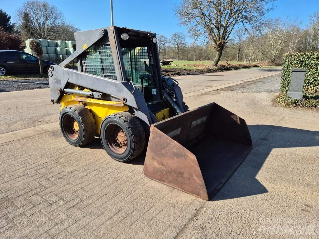 New Holland LS 160 Krautuvai su šoniniu pasukimu