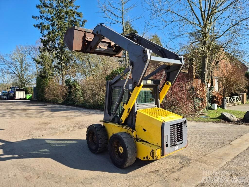 New Holland LS 160 Krautuvai su šoniniu pasukimu