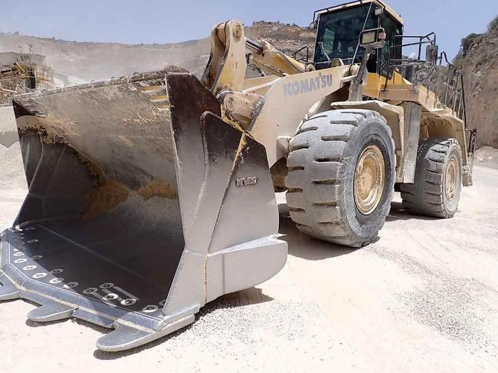 Komatsu WA600-8EO Naudoti ratiniai krautuvai