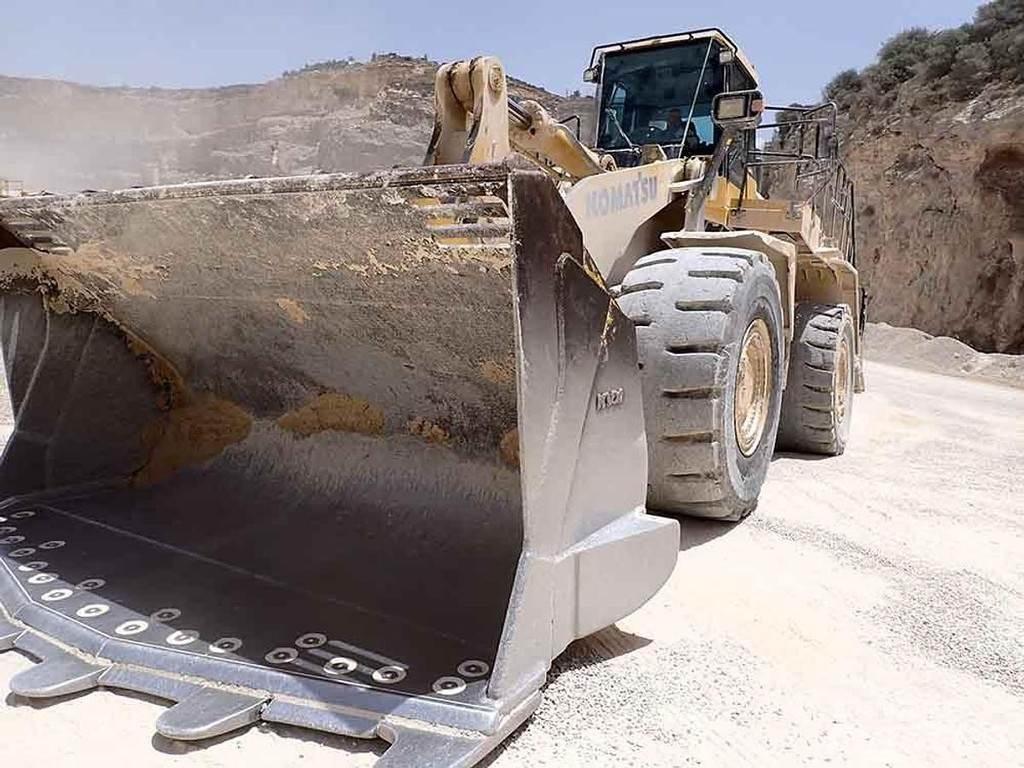 Komatsu WA600-8EO Naudoti ratiniai krautuvai
