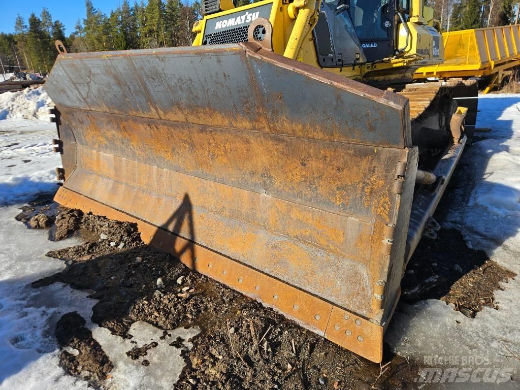 Komatsu D 65 PX Vikšriniai buldozeriai