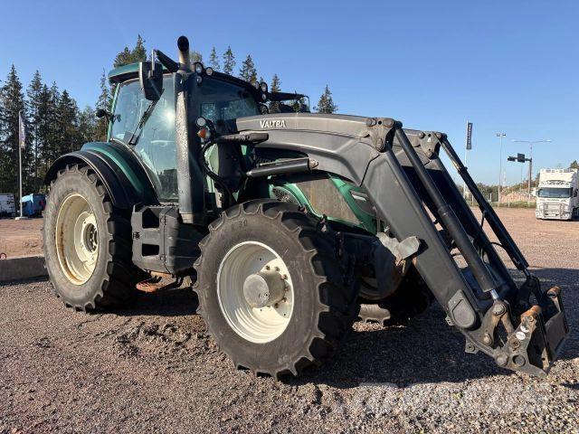 Valtra T234 Direct Traktoriai