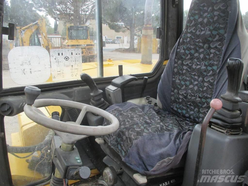 Komatsu PW 95 Vidutinės galios ekskavatoriai 7-12 t