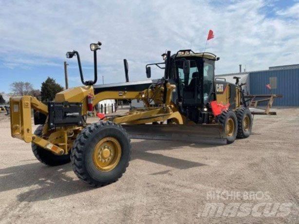 CAT 140 M Greideriai