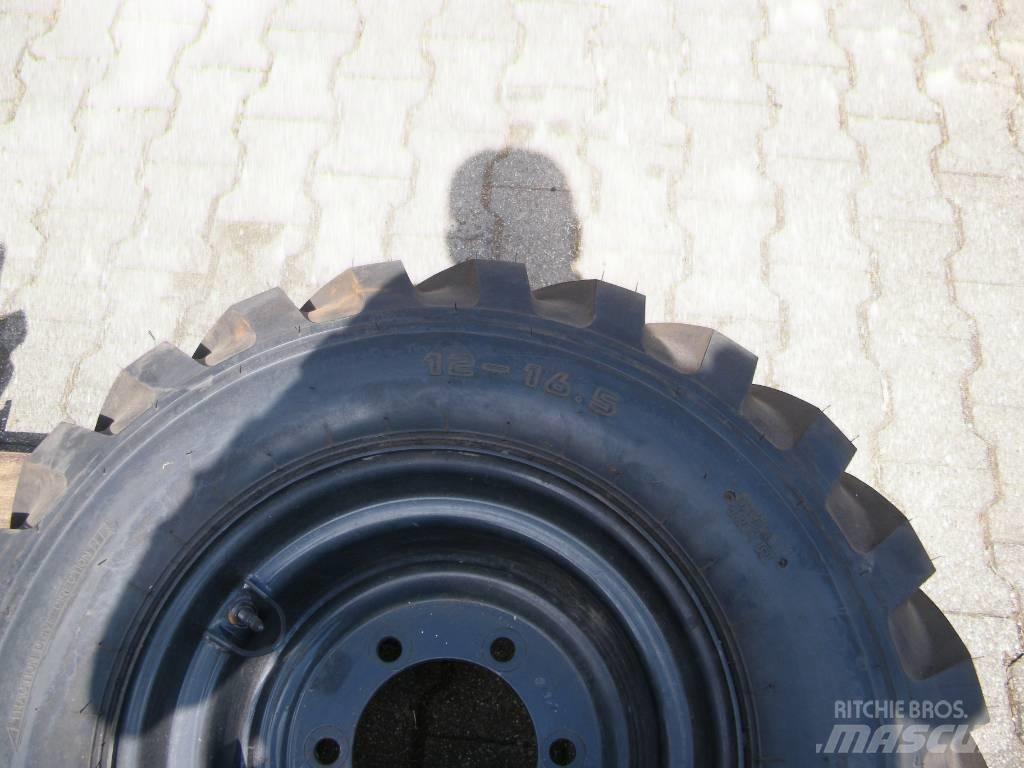 Kumho 12-16,5 Padangos, ratai ir ratlankiai