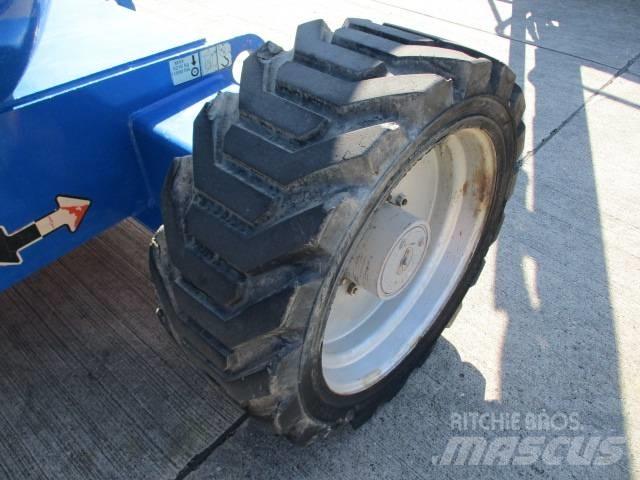 JLG 600 AJ (253) Kompaktiškas savaeigis strėlinis keltuvas
