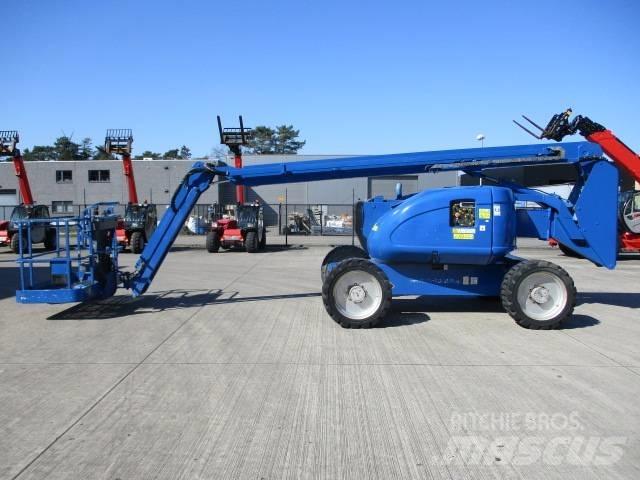 JLG 600 AJ (253) Kompaktiškas savaeigis strėlinis keltuvas
