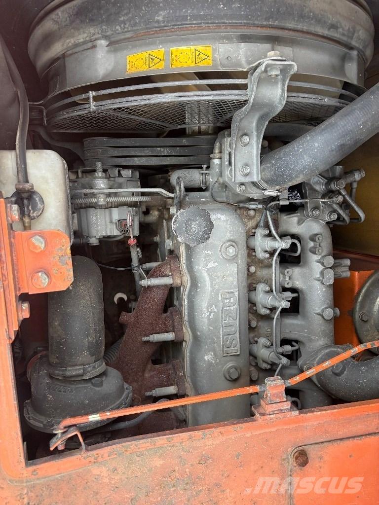 Hitachi EG 70 R Vikšrinė savivartė technika