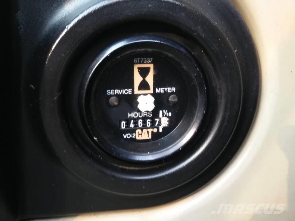 CAT 320 C Vikšriniai ekskavatoriai