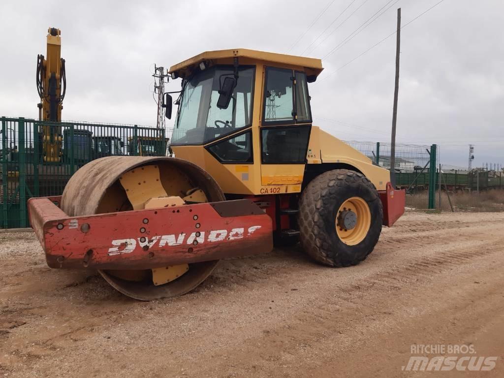 Dynapac CA 402 D Porinių būgnų volai
