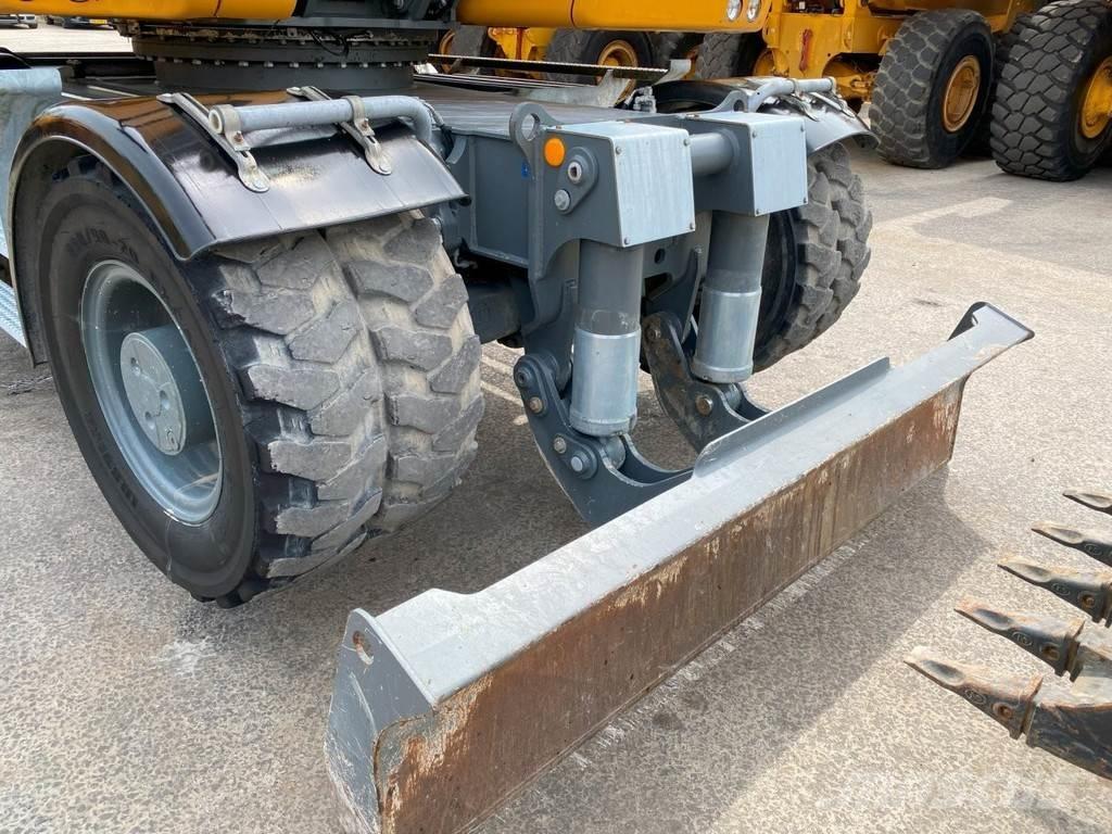 Liebherr A914 NVT Ratiniai ekskavatoriai