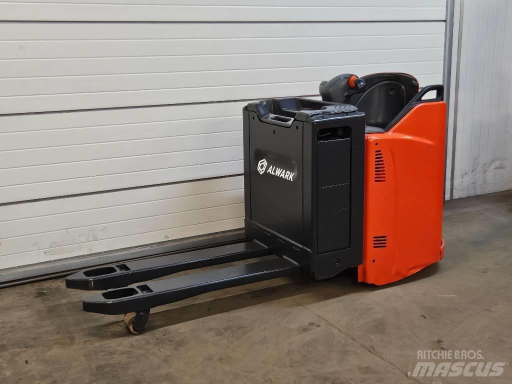 Linde T20SP Šakiniai krautuvai - Kita