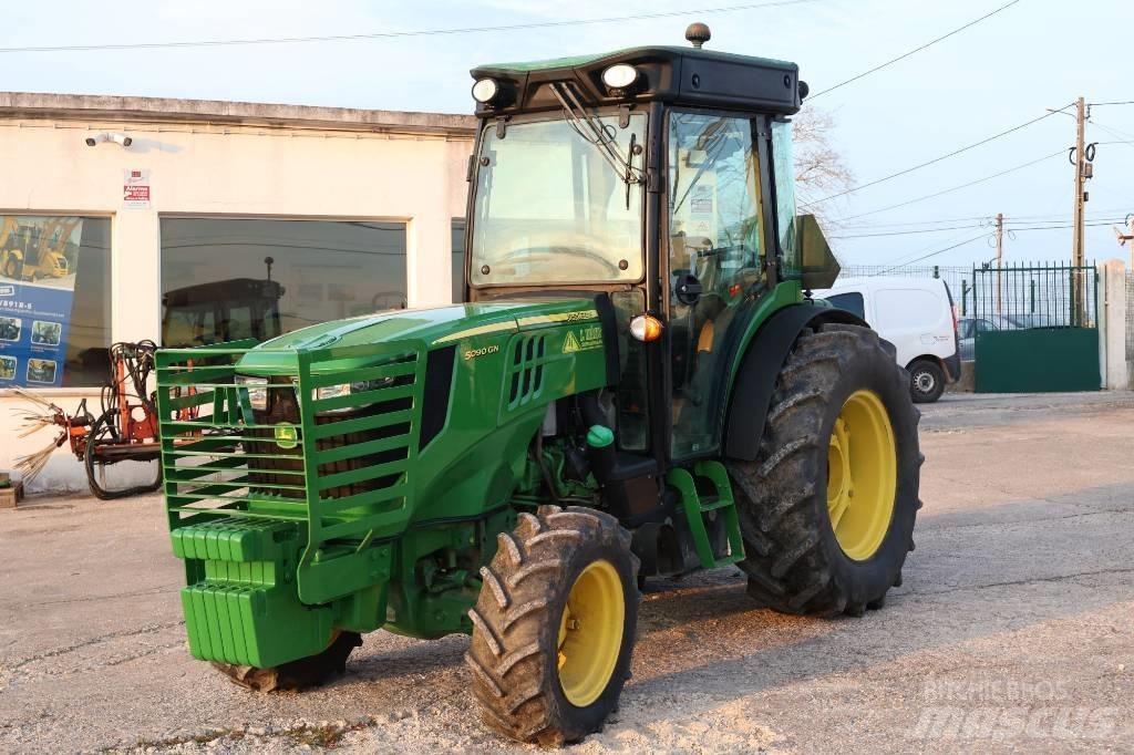 John Deere 5090 GN Traktoriai