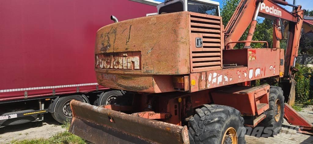 Poclain 82 Ratiniai ekskavatoriai