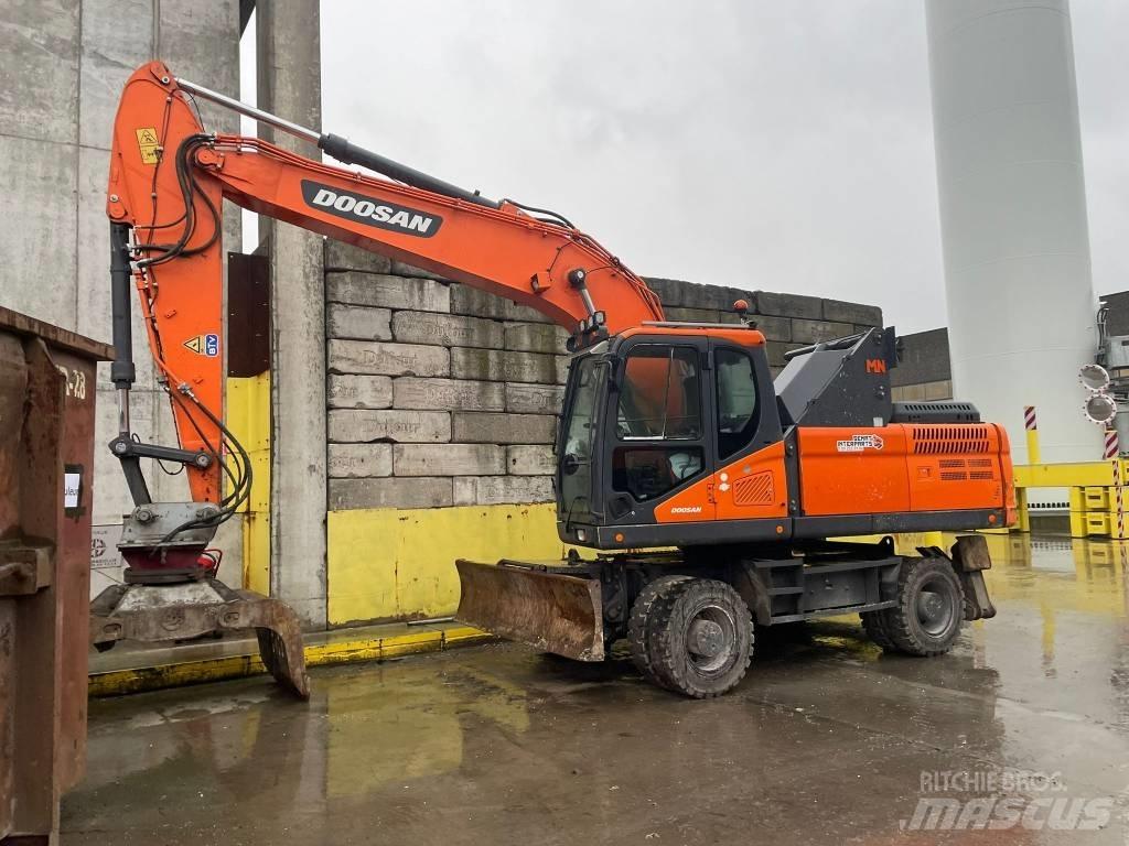 Doosan DX 210 W - 5 Ratiniai ekskavatoriai