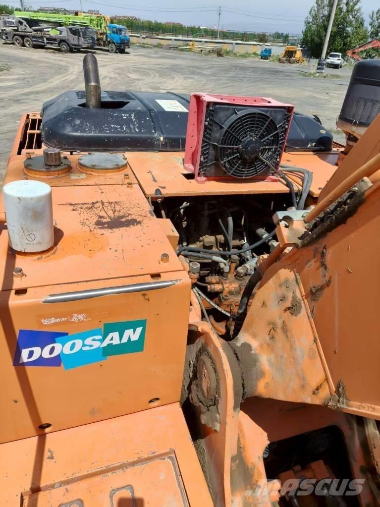 Doosan DH210W-7 Ratiniai ekskavatoriai