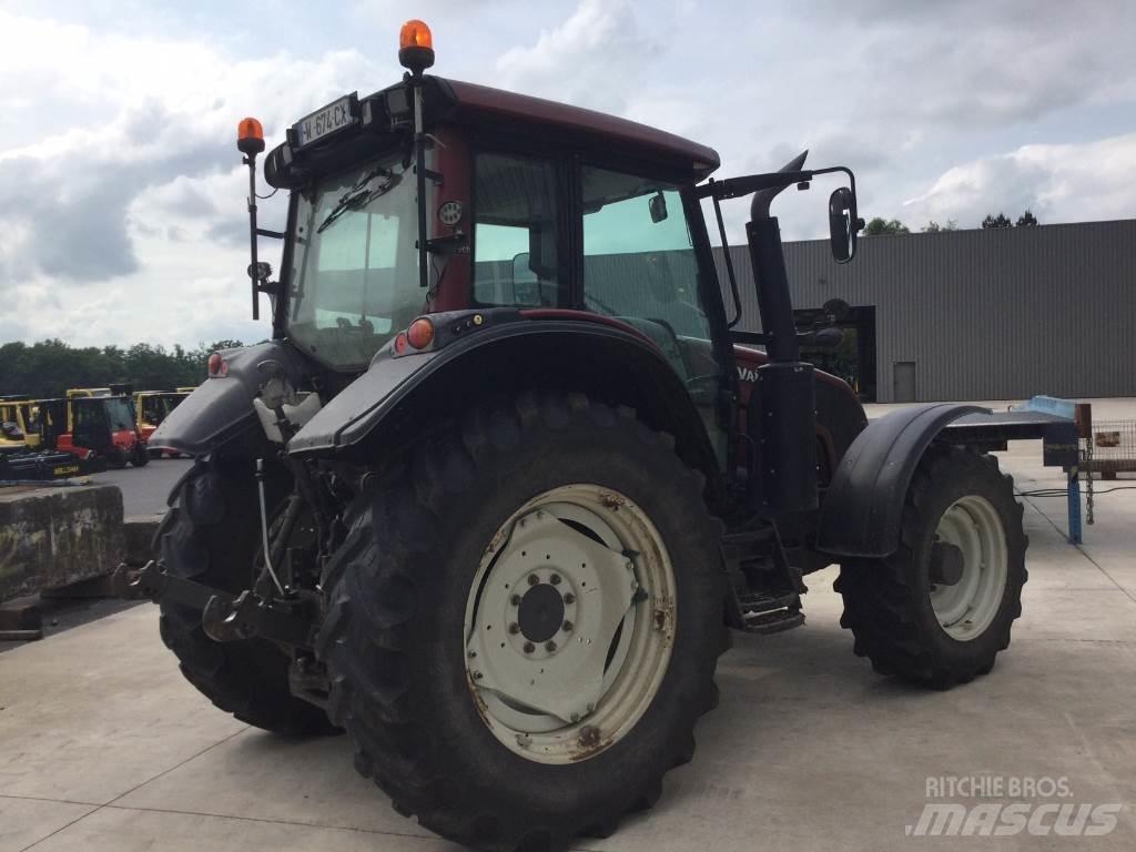 Valtra N123 Traktoriai