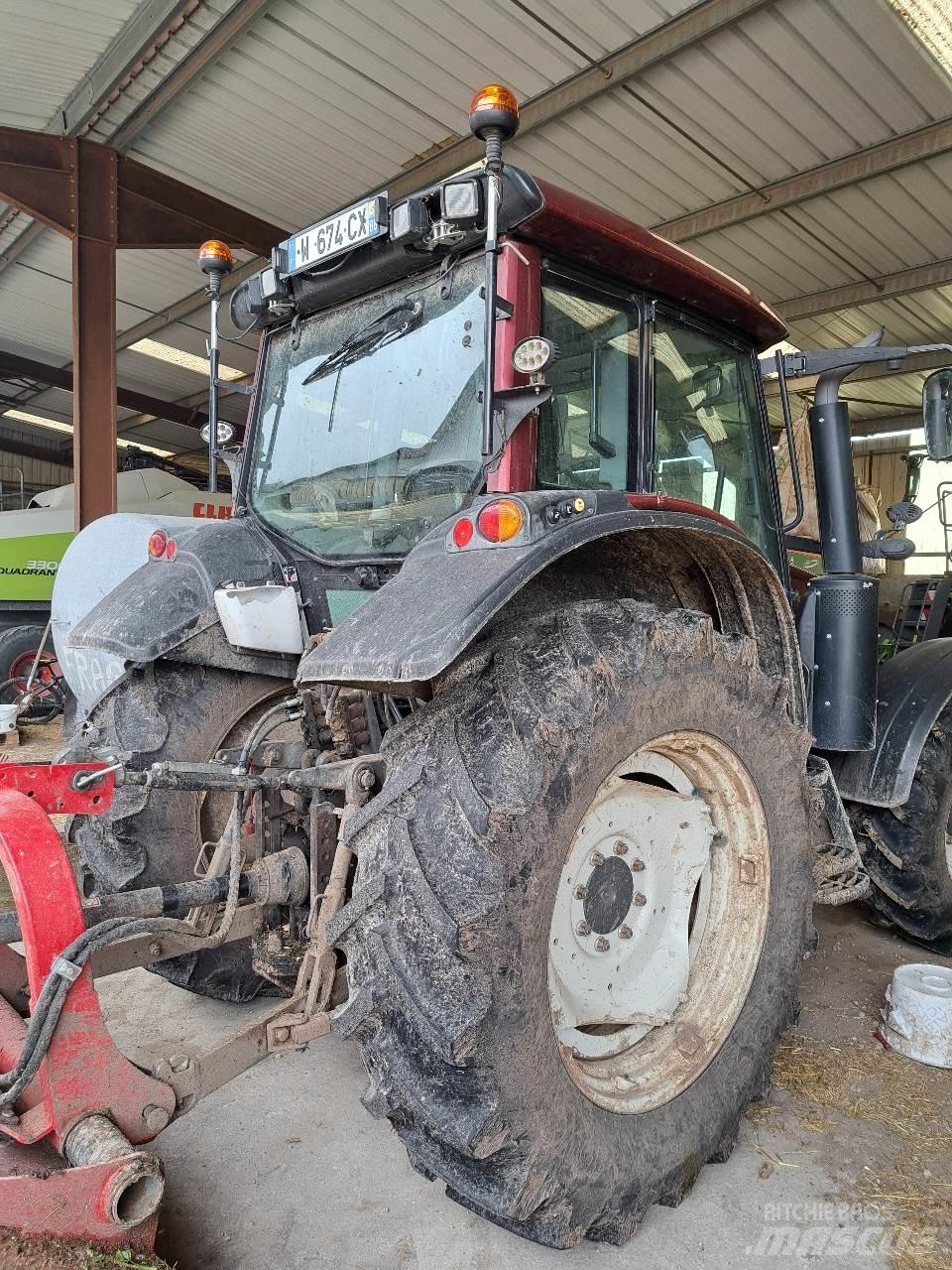 Valtra N123 Traktoriai