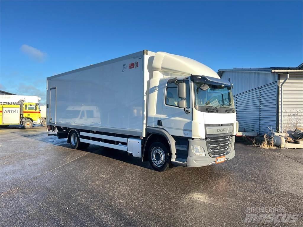 DAF CF 300 FA 4X2 Sunkvežimiai su dengtu kėbulu