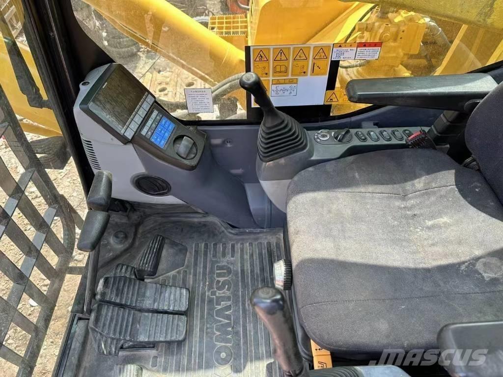 Komatsu PC 850-8 Amfibiniai ekskavatoriai