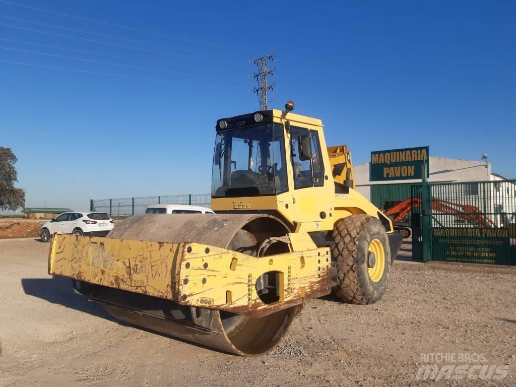 Bomag BW 216 D-4 Gruntiniai volai