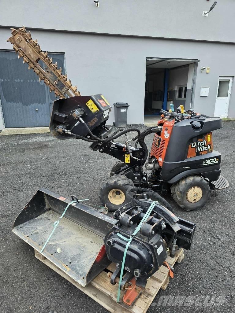 Ditch Witch R300 Tranšėjų ekskavatoriai