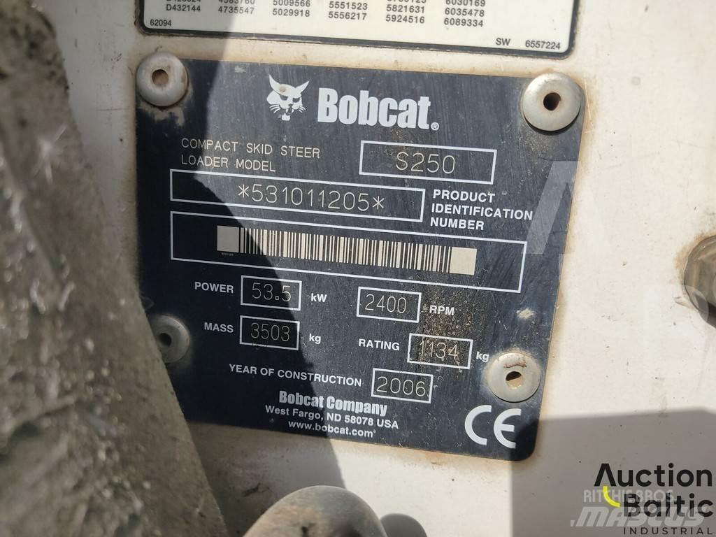 Bobcat S 250 Krautuvai su šoniniu pasukimu