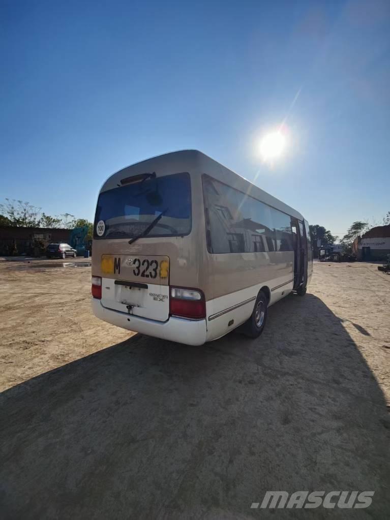 Toyota Coaster Tarpmiestiniai autobusai