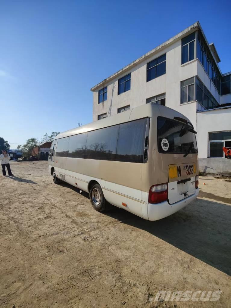 Toyota Coaster Tarpmiestiniai autobusai