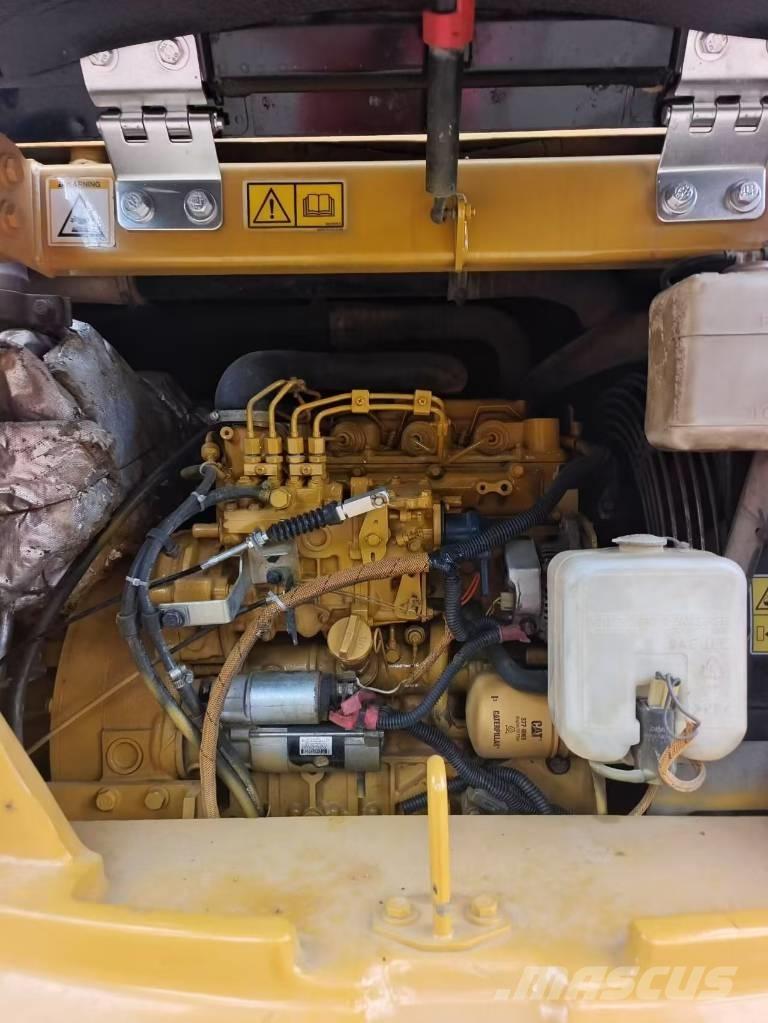 CAT 308 E2 Vidutinės galios ekskavatoriai 7-12 t