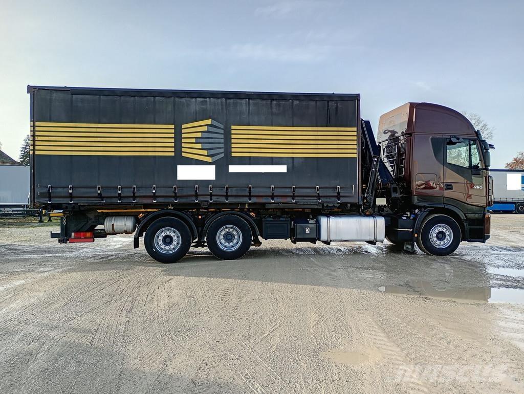 Iveco AS260S42Y/FS Priekabos su tentu