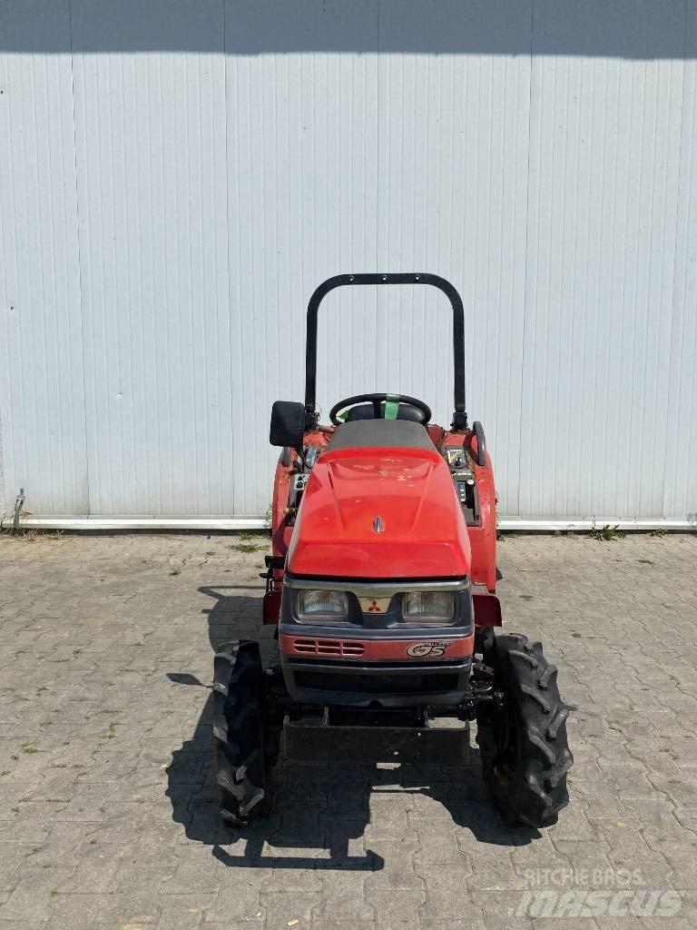 Mitsubishi MT170 Naudoti kompaktiški traktoriai