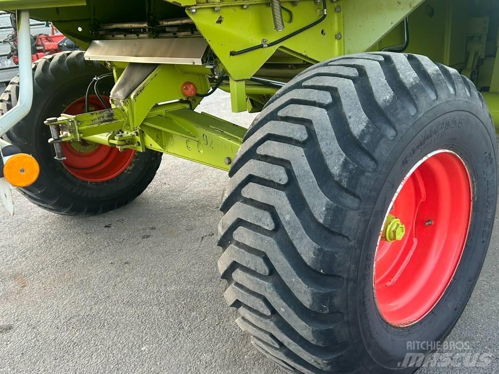 CLAAS Mega 202 Derliaus nuėmimo kombainai