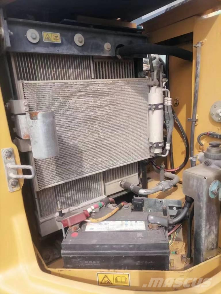 CAT 307E2 Vidutinės galios ekskavatoriai 7-12 t