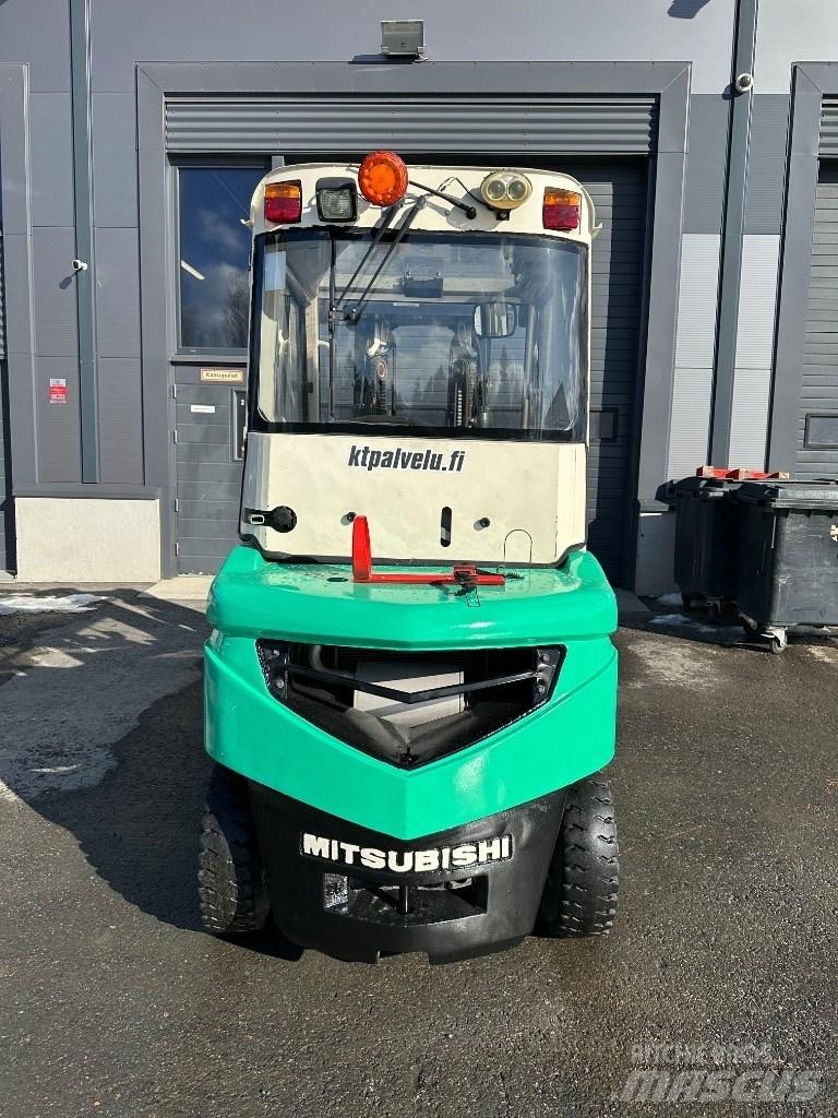 Mitsubishi FD25N Dyzeliniai krautuvai