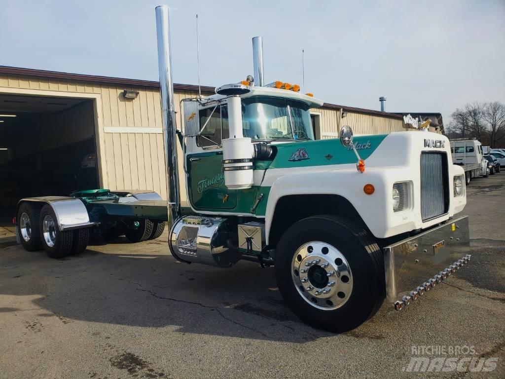 Mack R700 Važiuoklė su kabina