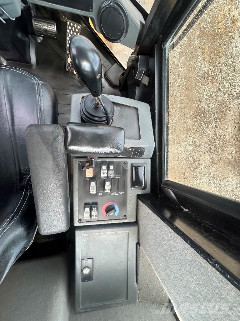 CAT 924 G Naudoti ratiniai krautuvai