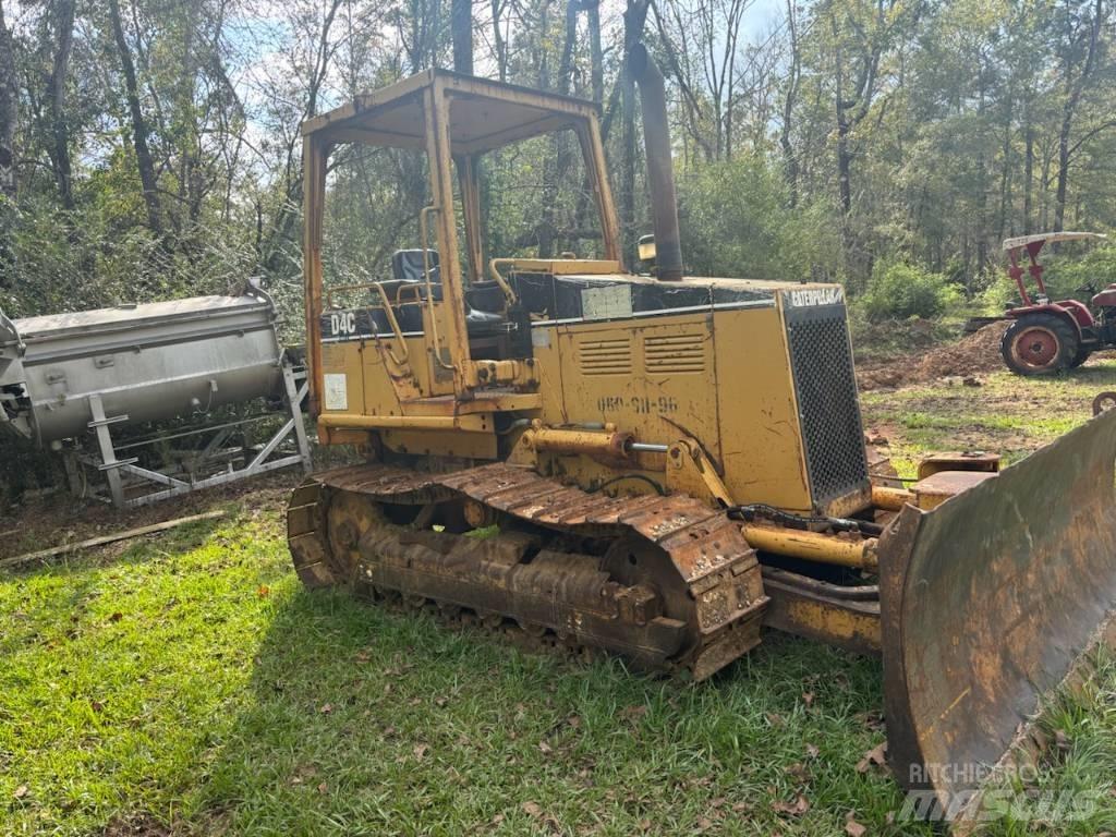 CAT D 4 C Vikšriniai buldozeriai