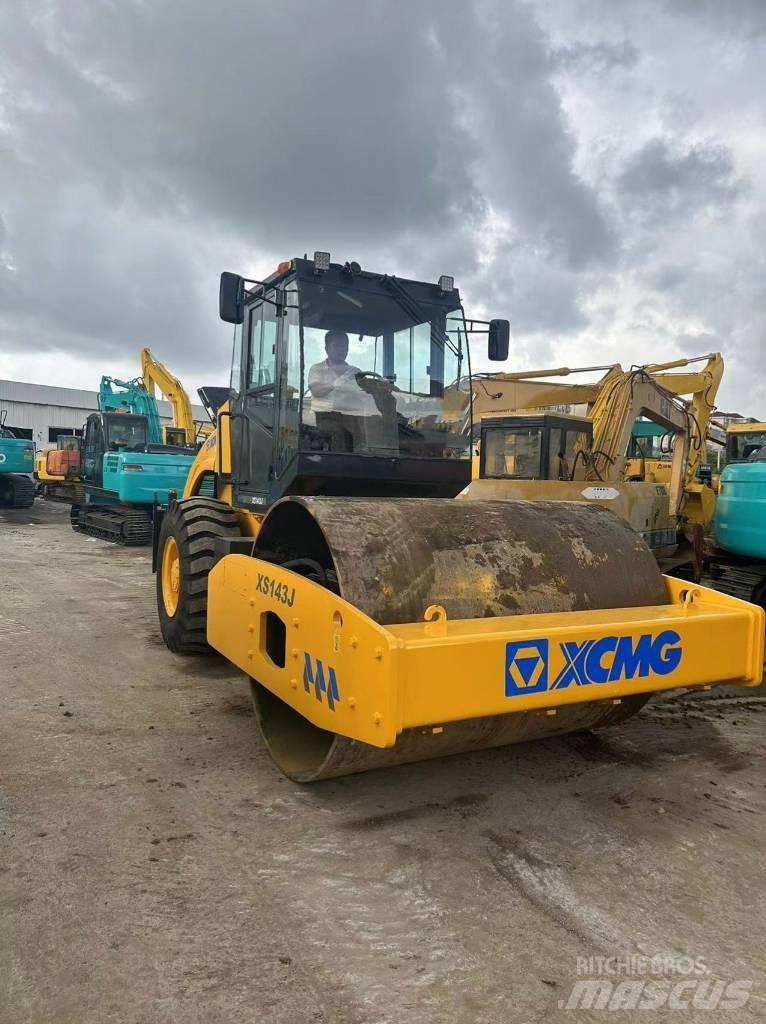 XCMG XS 143 J Vieno būgno volai