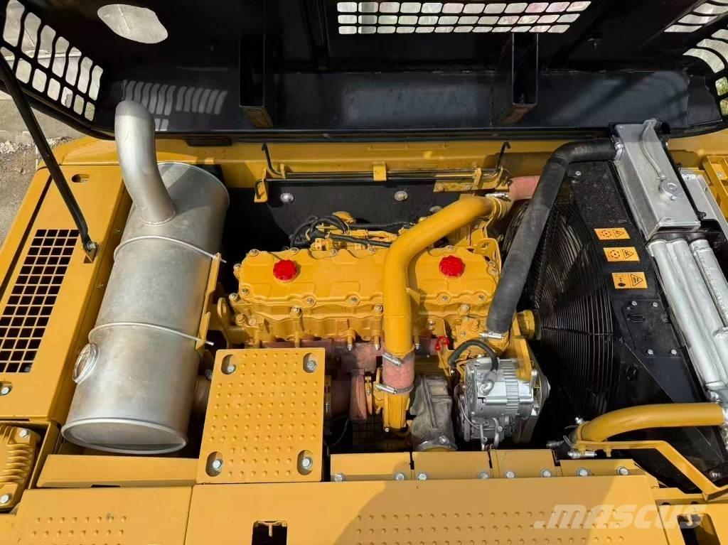 CAT 324 Vikšriniai ekskavatoriai