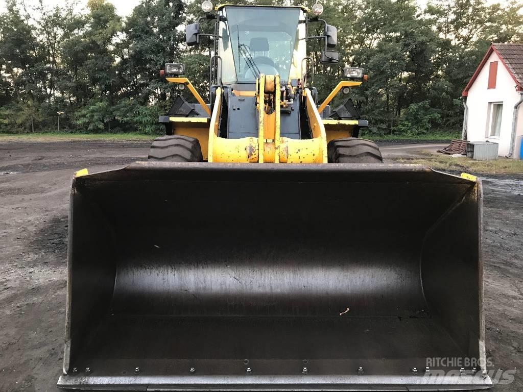 Komatsu WA320-5H Naudoti ratiniai krautuvai