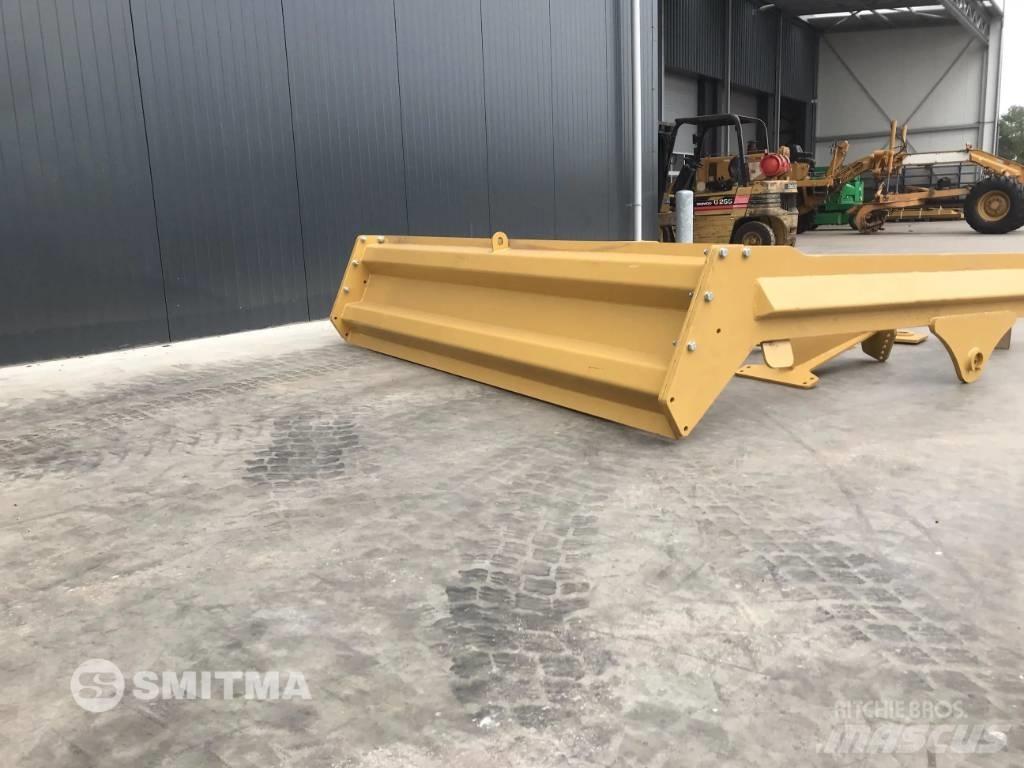 Volvo A30E Galiniai žibintai
