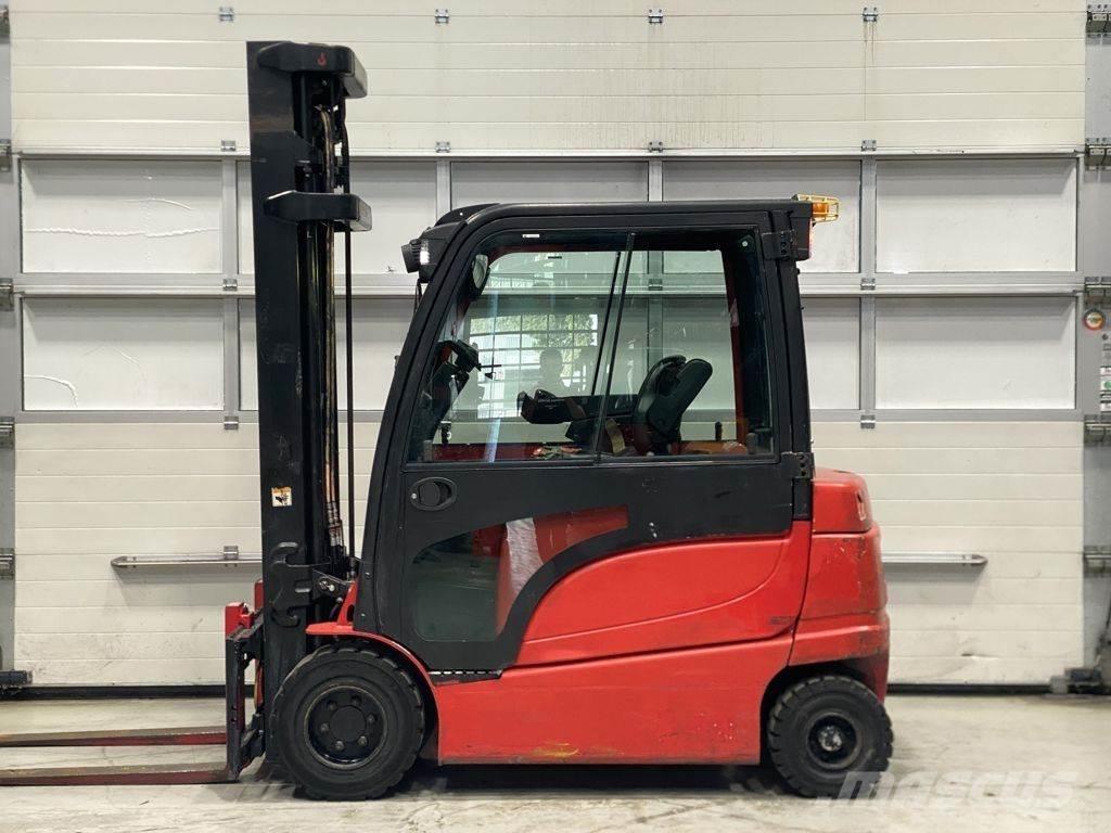 Hyster J3.0XN Elektriniai šakiniai krautuvai