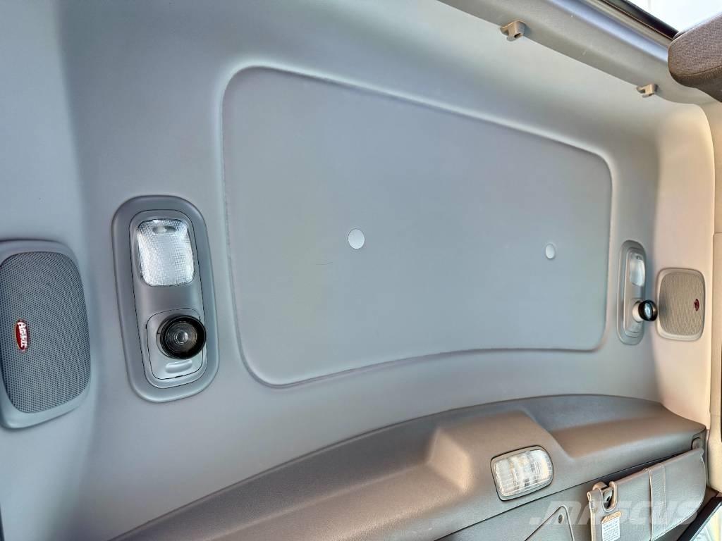 Peterbilt 389 PRIDE Naudoti vilkikai