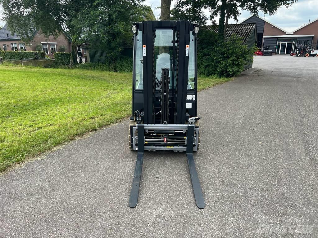 Bobcat B 25 X-7 Plus Elektriniai šakiniai krautuvai