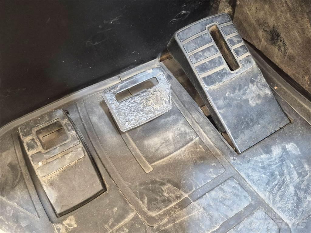 Mitsubishi RB16NH Šakiniai krautuvai su prailgintu keltuvu