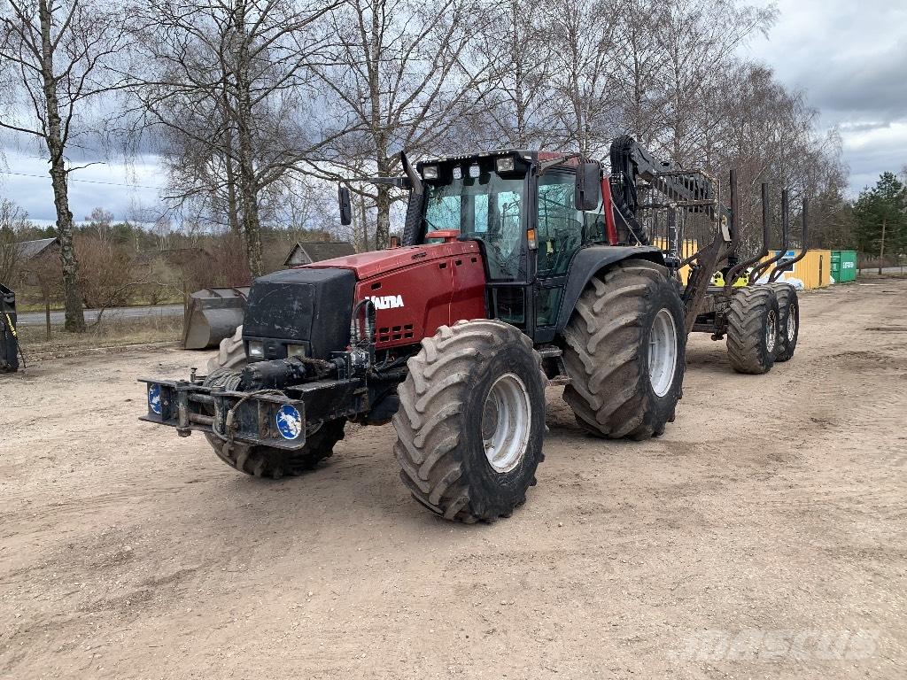 Valtra 8950 Miško traktoriai